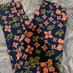 Lularoe navy floral leggings